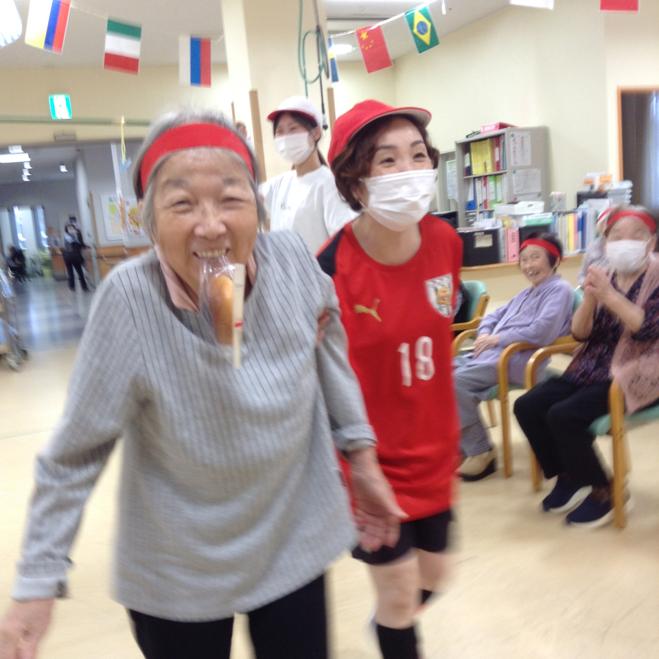 パン食い競争の様子のイメージ