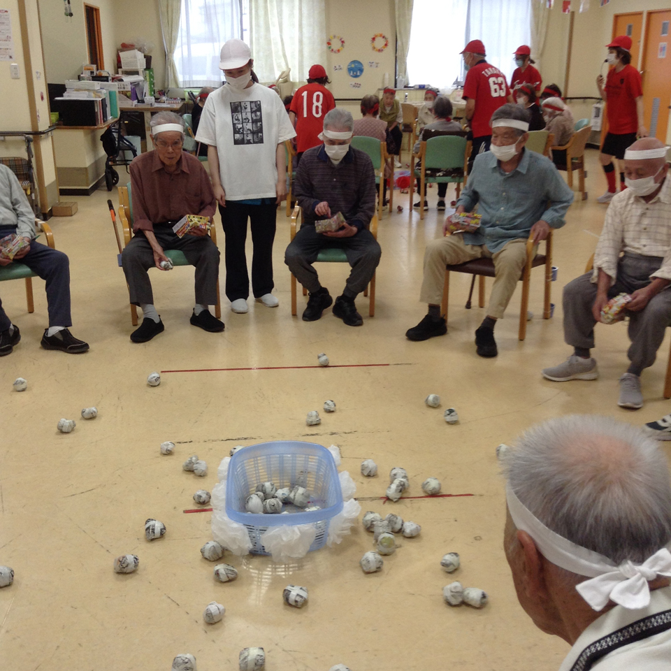 玉入れの様子のイメージ