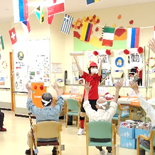 わかば通信 2025年11月号 介護施設にて秋の運動会を行いました